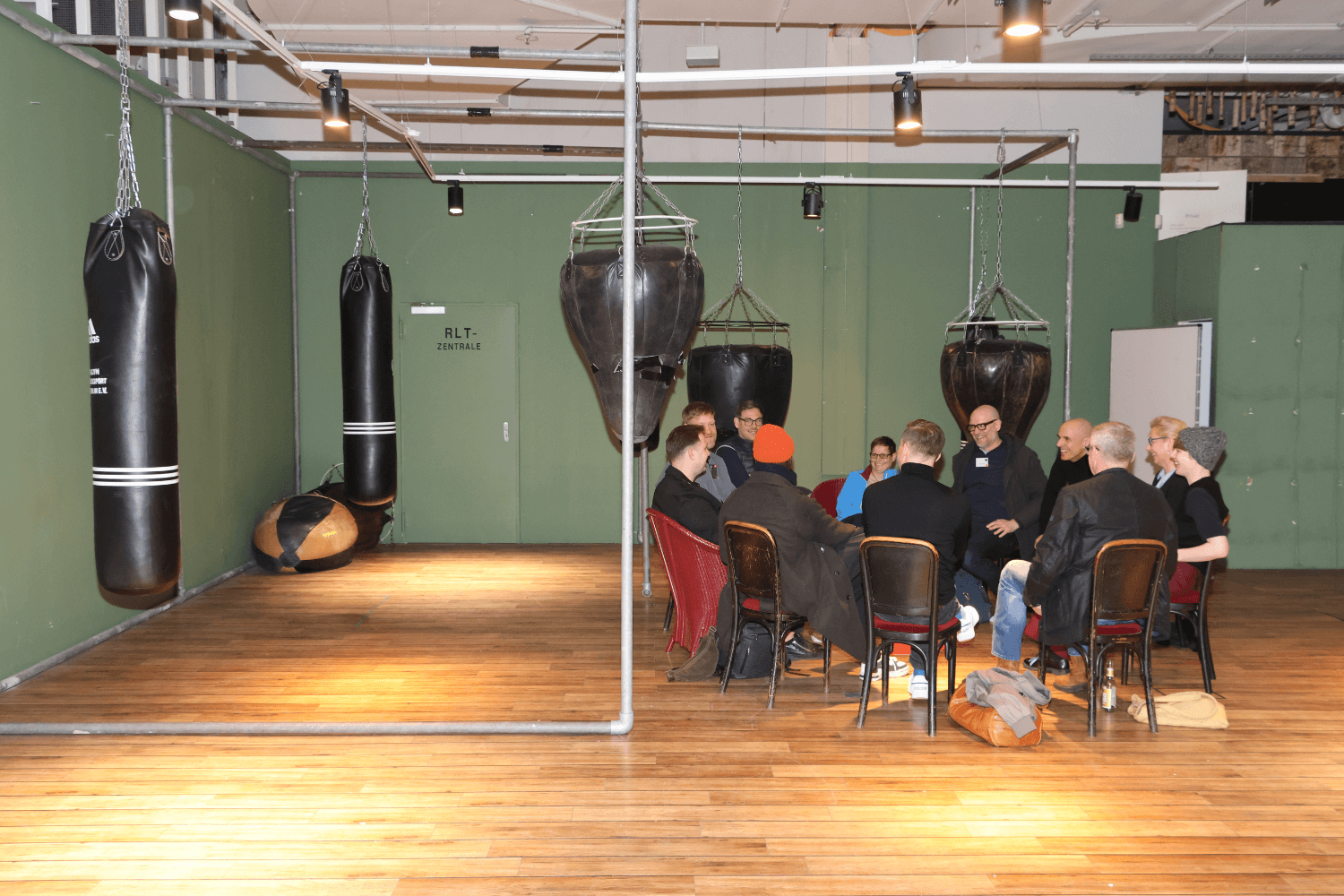 04 IMPROVISATION: Berlin fängt erstmal an, statt endlos zu planen.