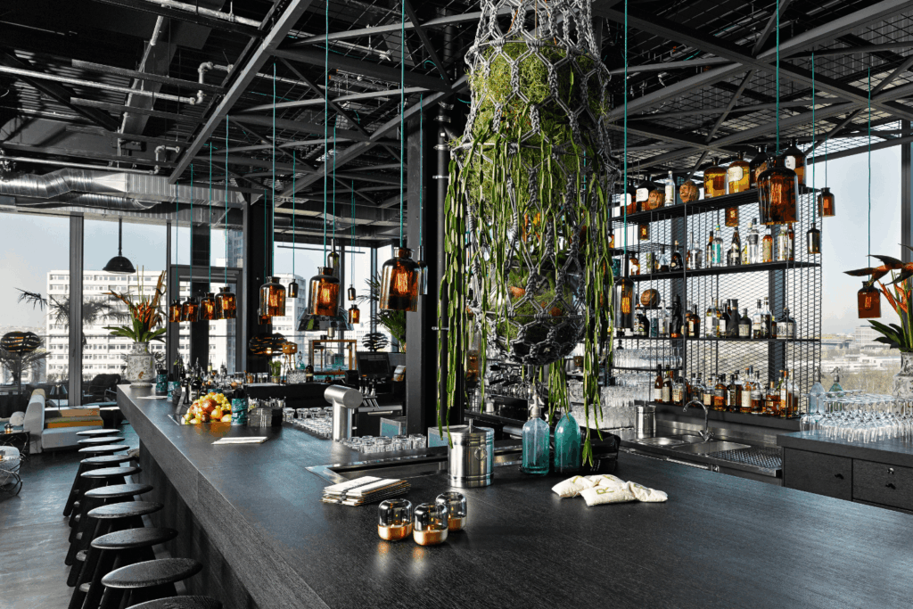 25hours Hotel Bikini Berlin Bar AusserGewoehnlich Berlin