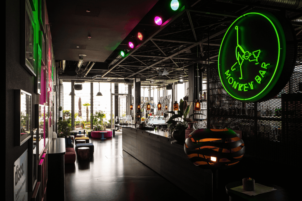 AusserGewoehnlich Berlin 25hours Hotel Bikini Berlin Monkey Bar