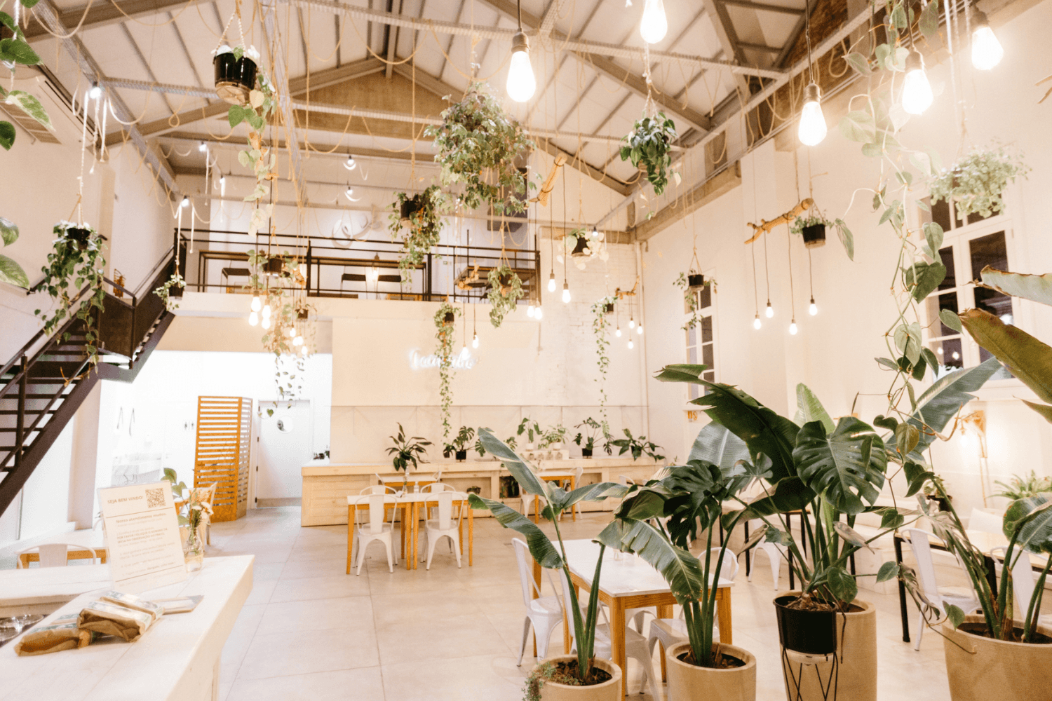 BERLINS LEERSTAND. WESSEN PROBLEM?: DIENSTAG ABEND IN STEGLITZ