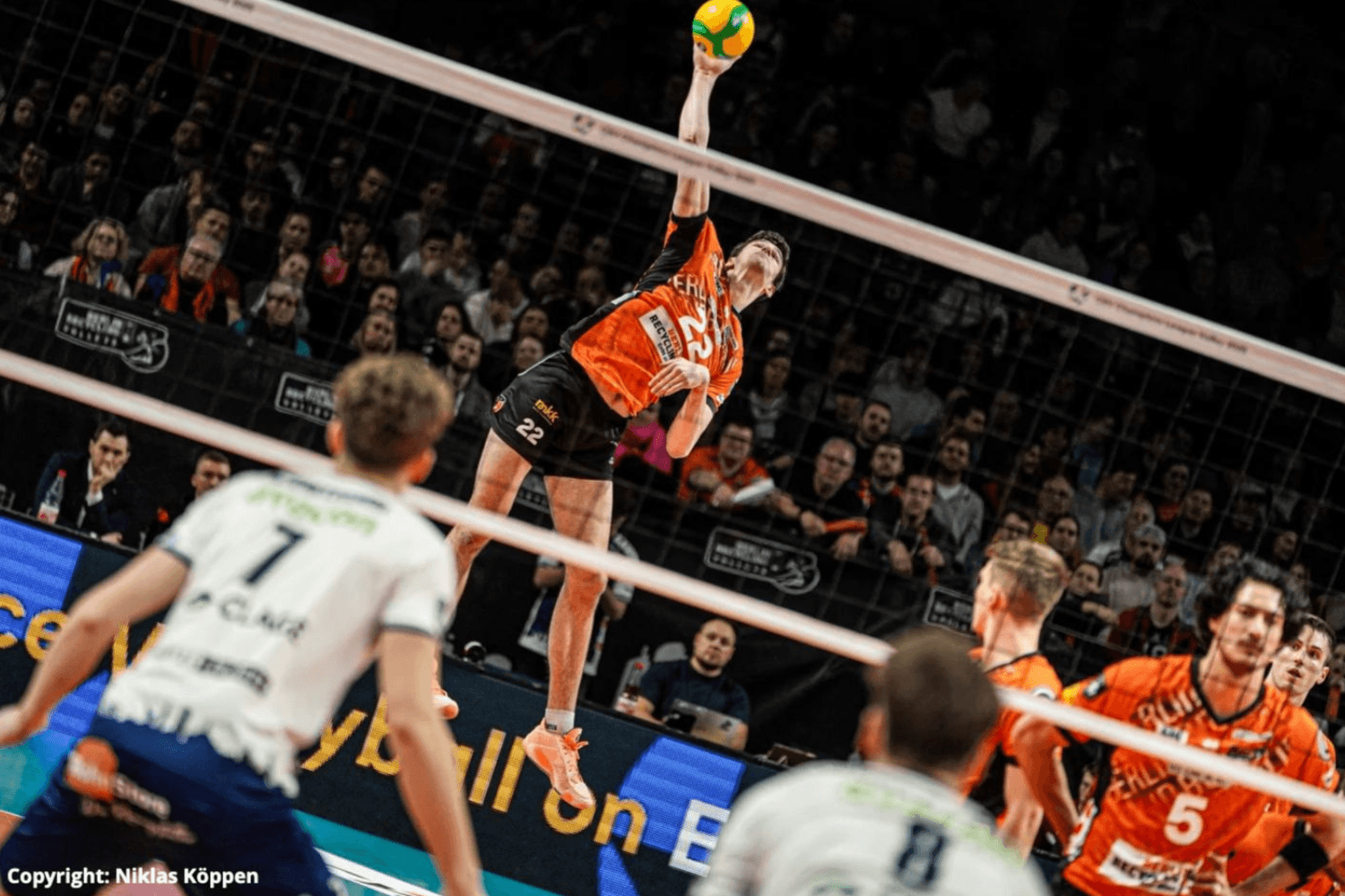 BBQ MIT BERLINS VOLLEYBALLSTARS: OLIVER HAT TICKETS FÜR DICH