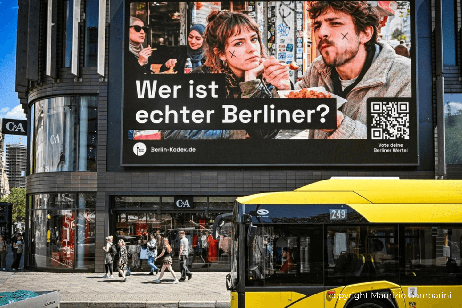 DEIN NETZWERK IST ÜBERALL UND WIR WECKEN BERLIN AUF